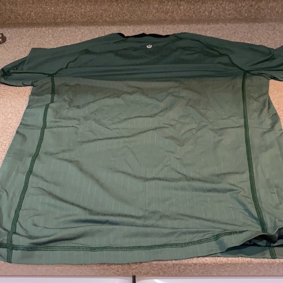 Lululemon - Picture 2 of 3